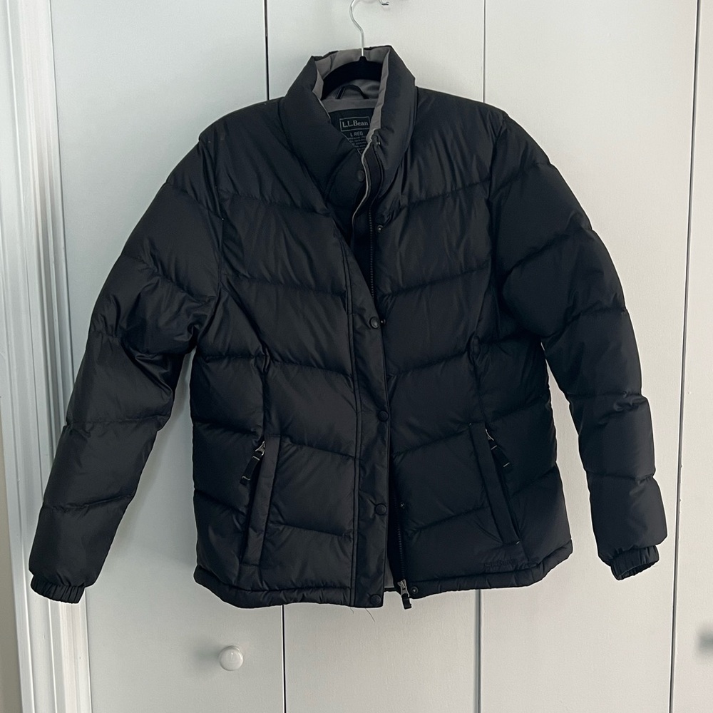 L.L. Bean - Black Goose Down Puffer Coat (Large)
